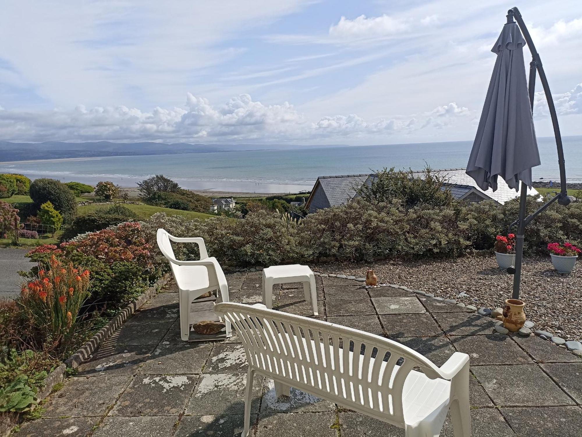 Dubrovnik Apartment Criccieth Exterior photo